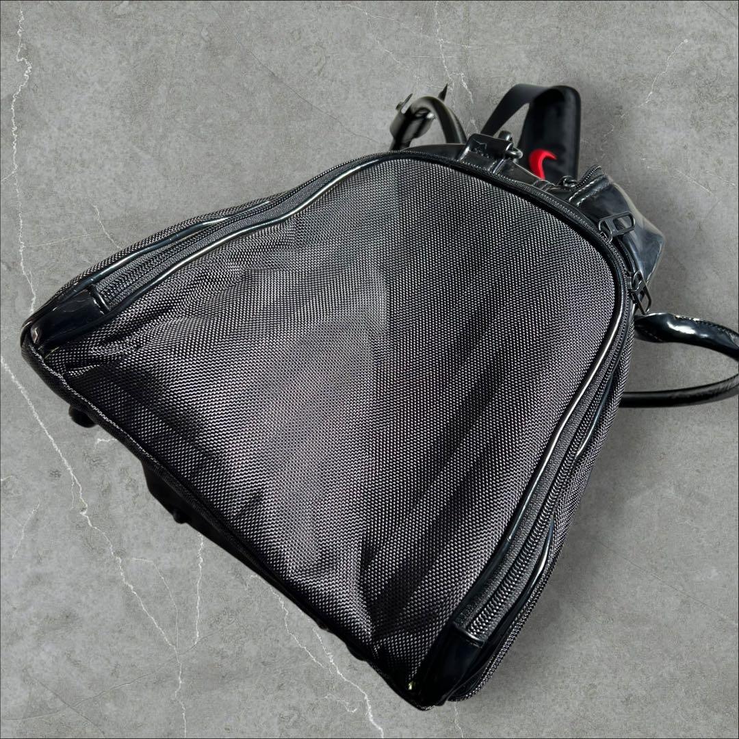 新品未使用 ナイキ ゴルフバッグ エナメルバッグ ブラック 刺繍 テック系