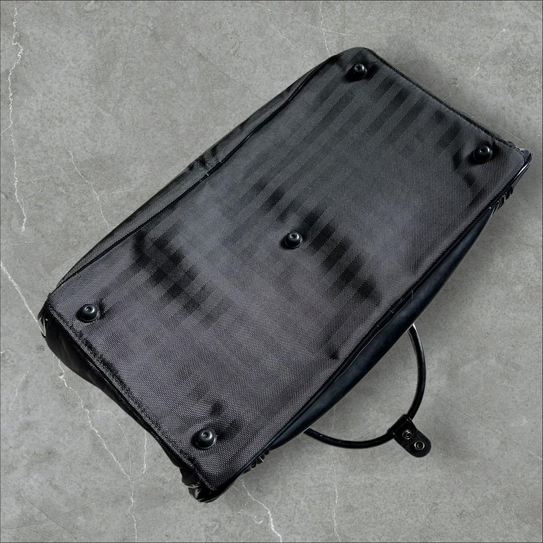 新品未使用 ナイキ ゴルフバッグ エナメルバッグ ブラック 刺繍 テック系