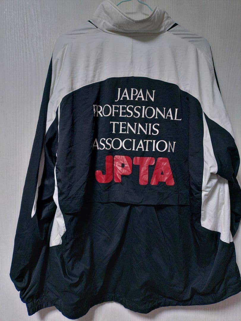日本プロテニス協会　ナイロンジャケット