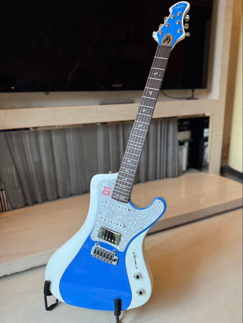 初音ミク　ギター　雪ミク　 MIKU　エドワーズ　E-STREAM