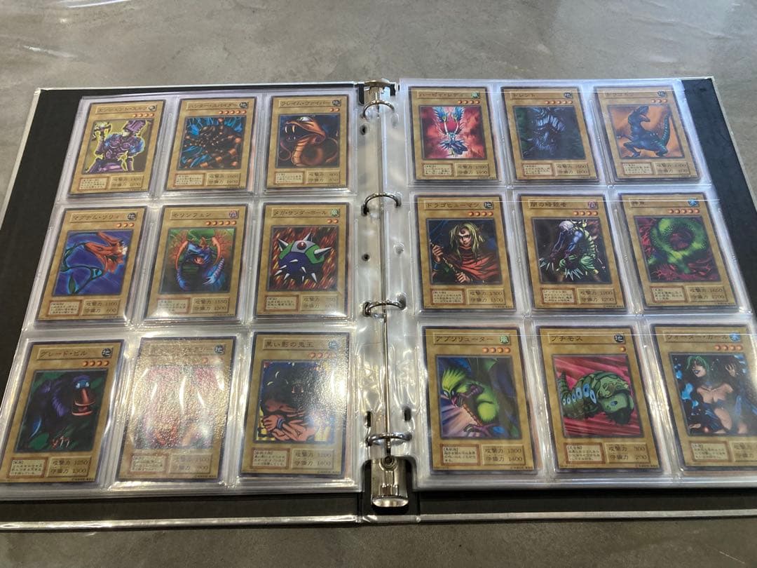 な*ん様 遊戯王　初期　ノーマル　まとめ売り　ファイルつき