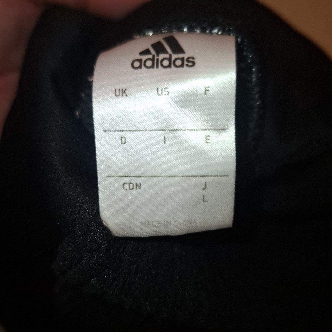 アディダス　トレーニングウェア