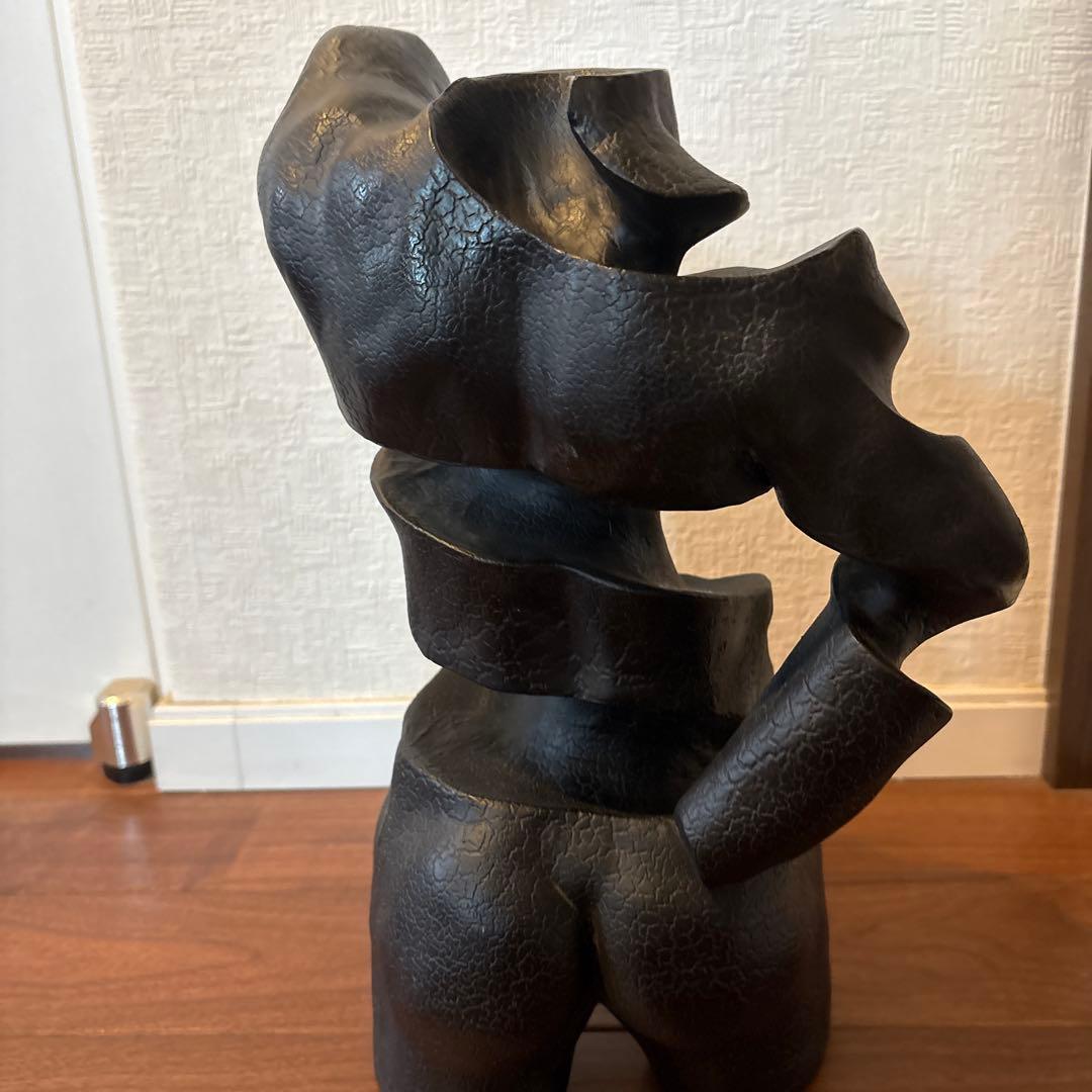 ダリ風　男性の胴体像