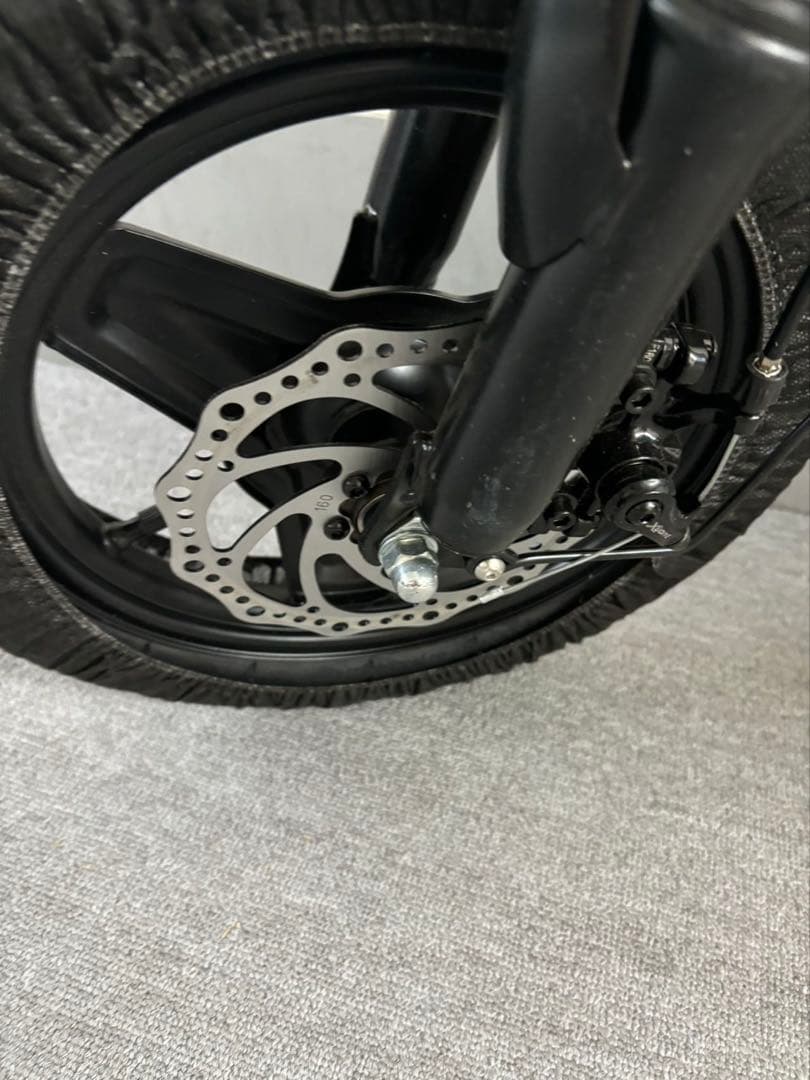 A 　送料込み/新品/ハイスペック/折りたたみ/電動アシスト自転車/黒