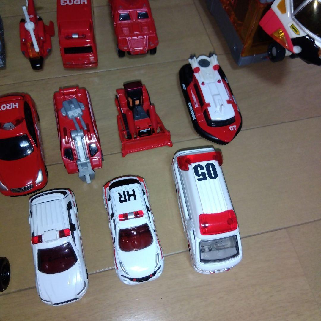 タカラトミー　ハイパーレスキュー0、1、2、3号　隊員12体＆車両33台未開封有