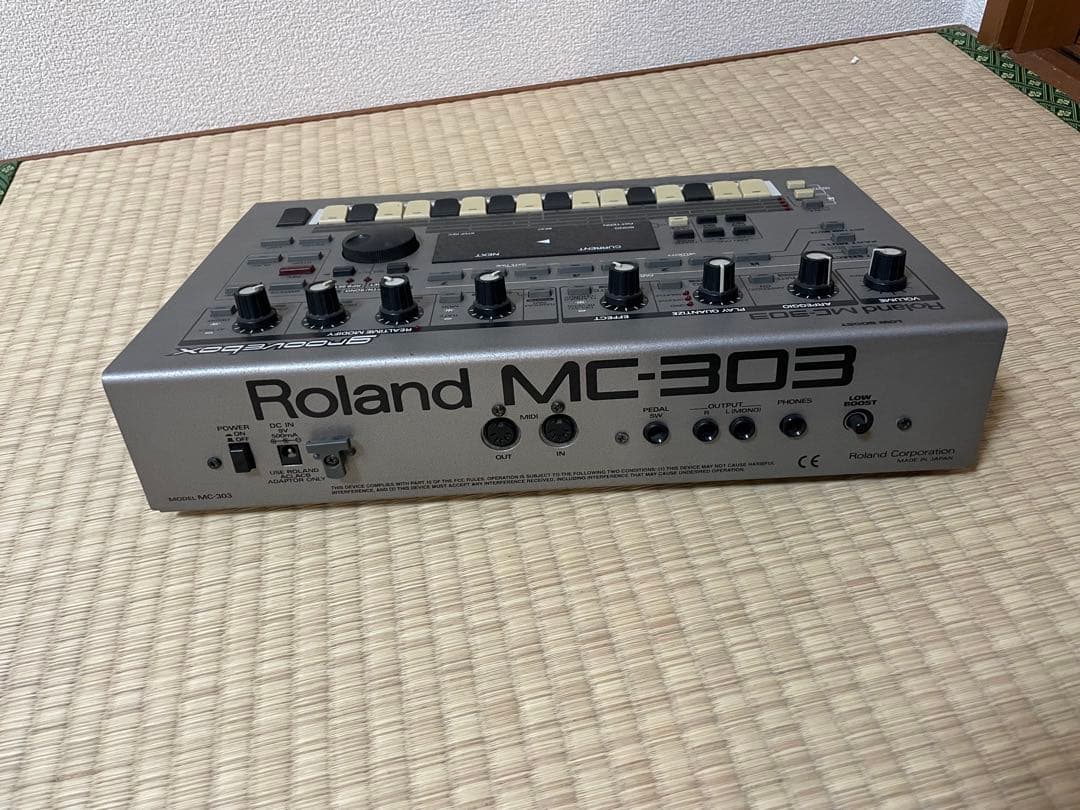 Roland MC-303 グルーヴボックス