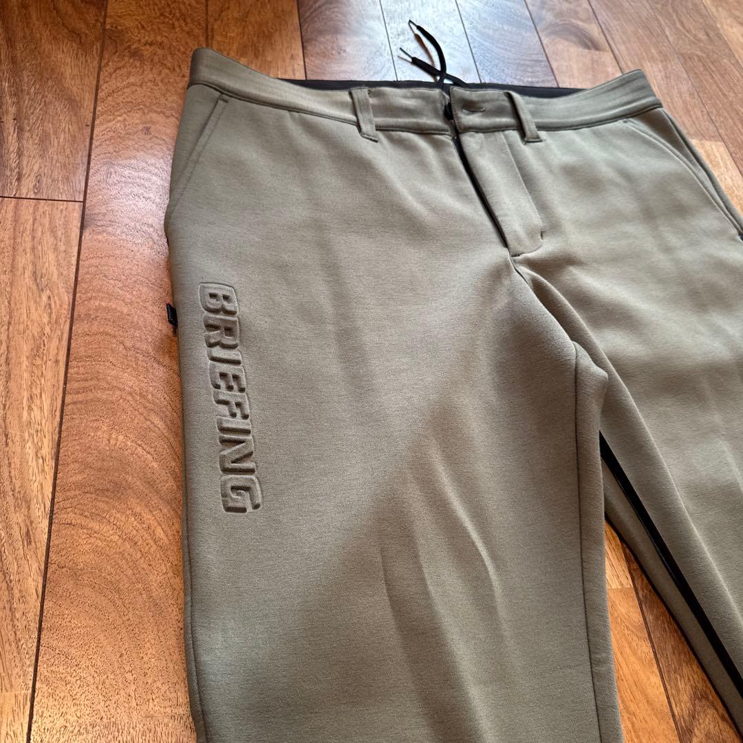 BRIEFING ロゴ入り ジョガーパンツ カーキ XL