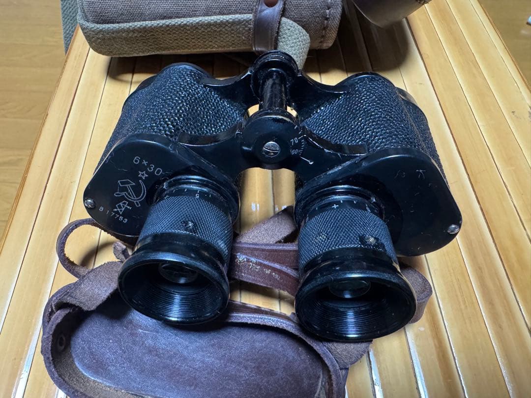 ソビエト軍　6x30 双眼鏡 ケース付き
