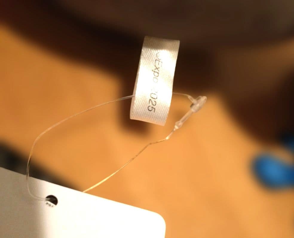 ミャクミャク　黒ミャクミャク　Lサイズぬいぐるみ　マイドオオキニ缶　壺　タオル