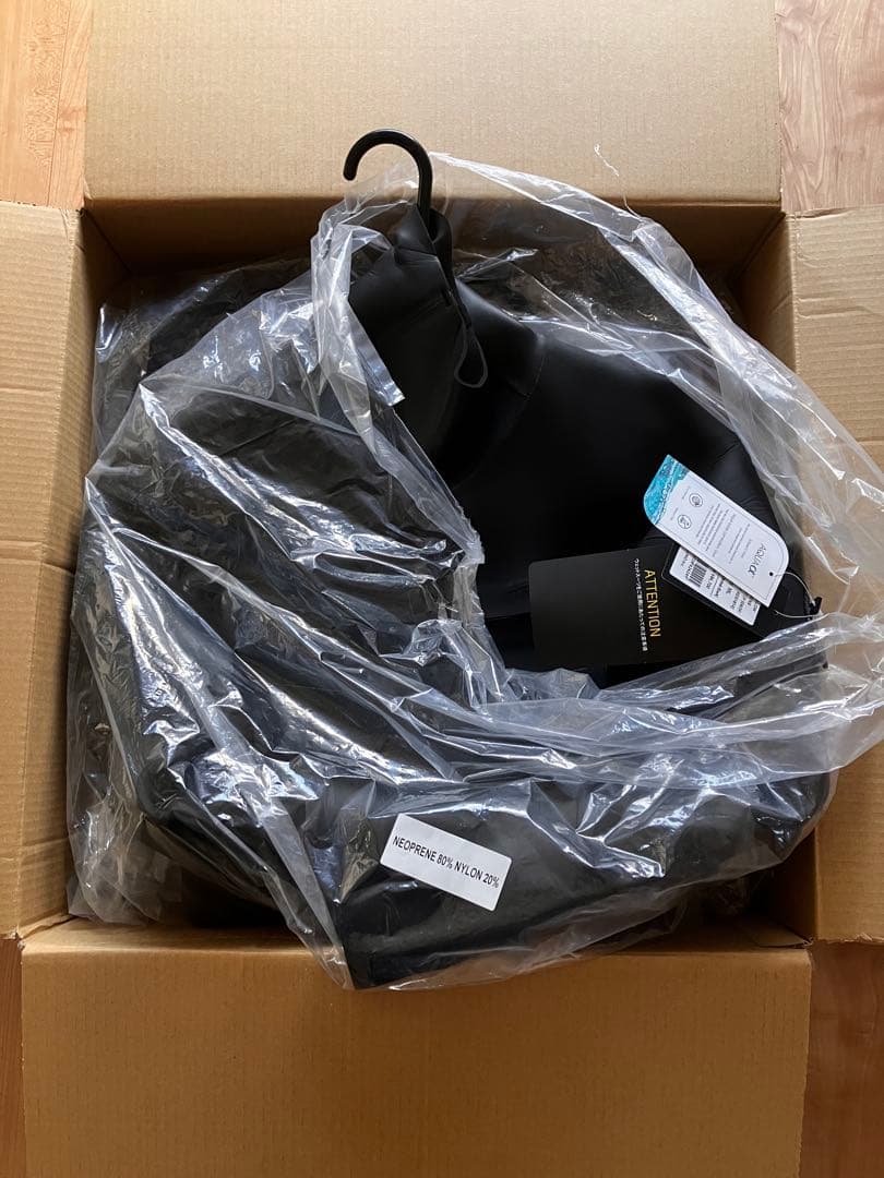 FELLOWSURF 12月13日購入 未使用 セミドライ チェストジップ ML