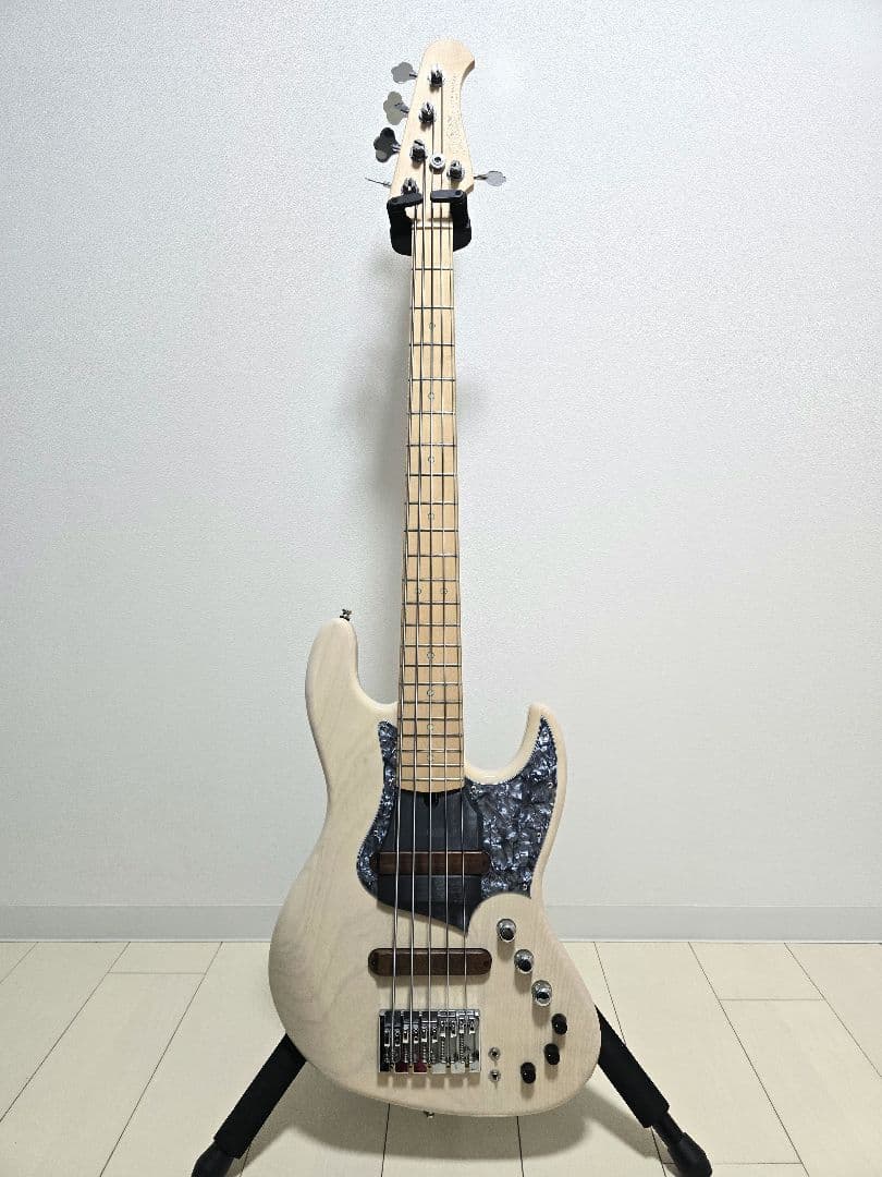 XOTIC XJ-1T 5st・White Blonde/BlackParl