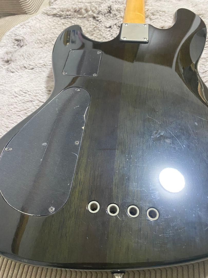 ベース CLIVE Sanctus M400