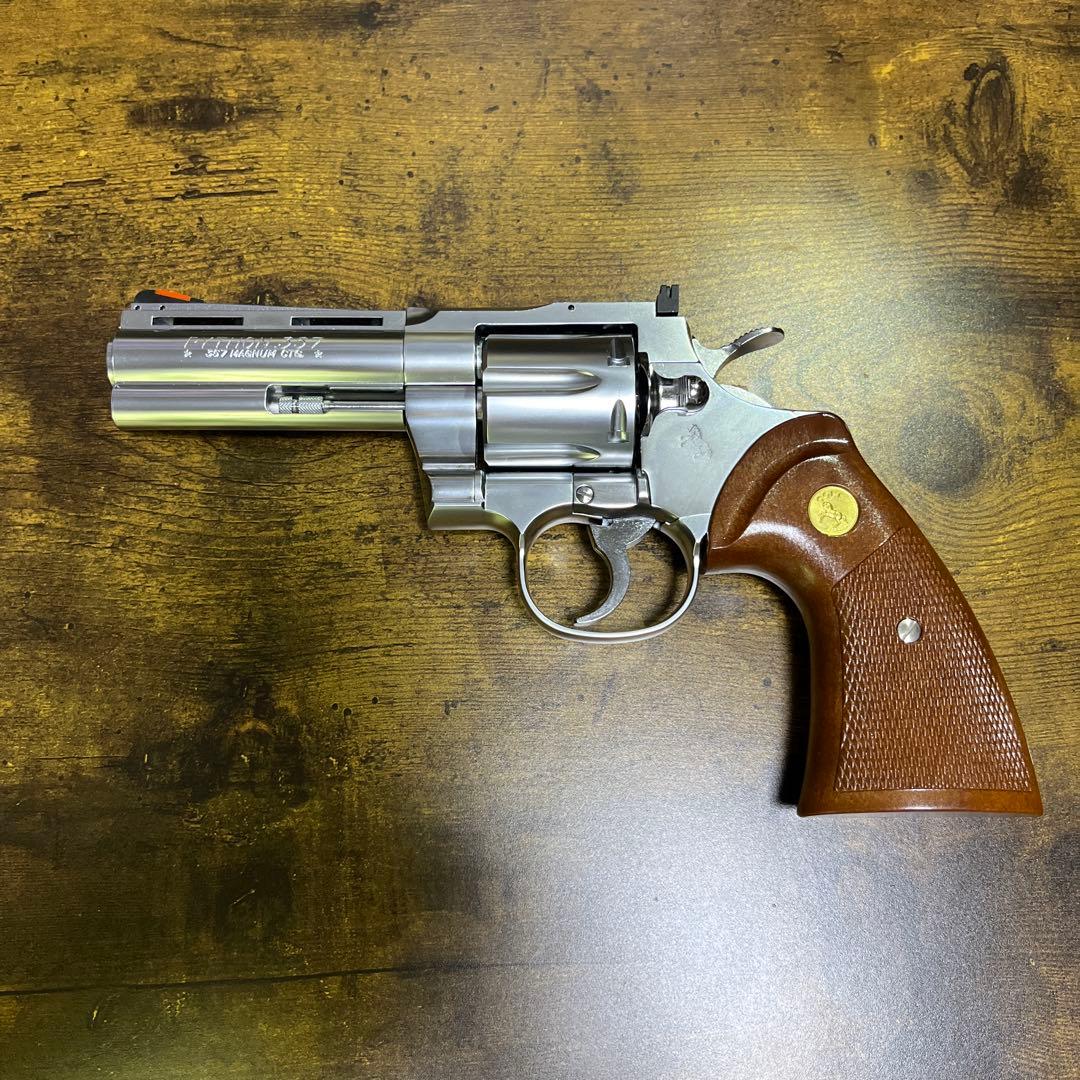 コルトパイソン Rモデル　4インチ ステンレスフィニッシュ　タナカ