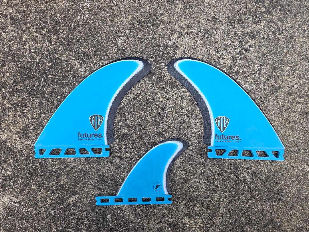 マークリチャーズ　futures　サーフボードフィン　美品