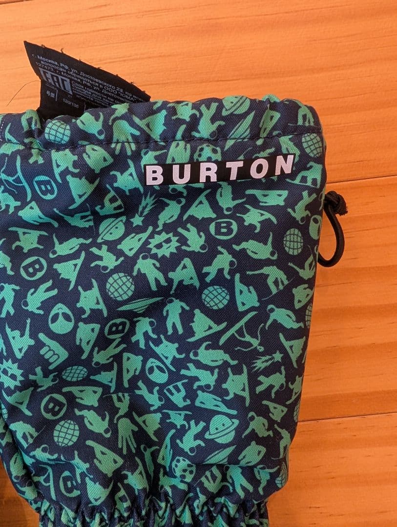 BURTON キッズスノーウェア（同色手袋付！）