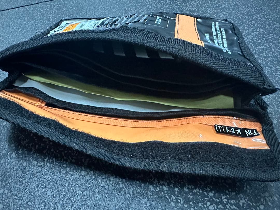 超美品　CAPTAIN FIN キャプテンフィン サーフボードフィンL ショート