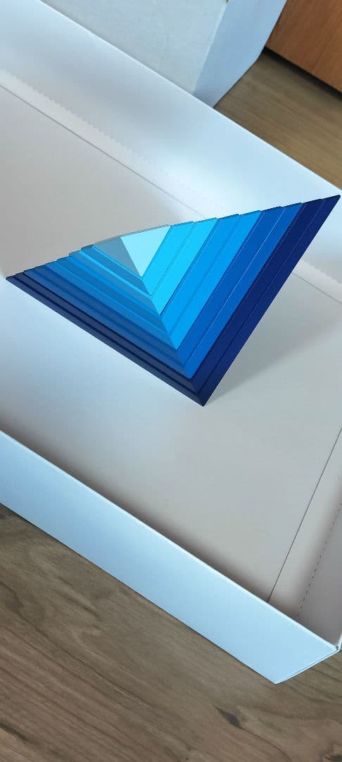 Naef ネフ社　チョープ CHEOP（青） 廃番品