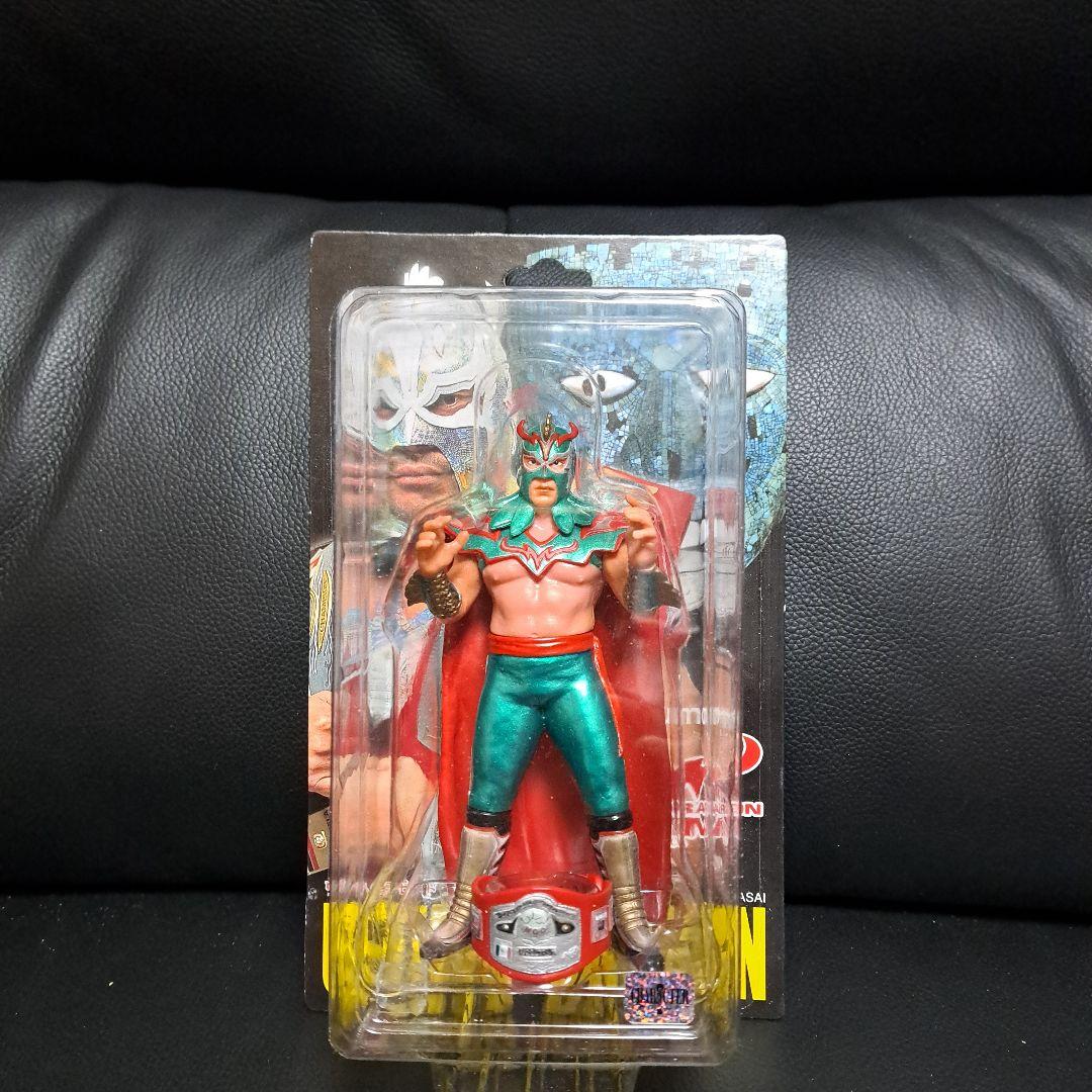 新品タイガー.マスカラス.ハヤブサ.ウルティモドラゴン4体 フィギュアセット