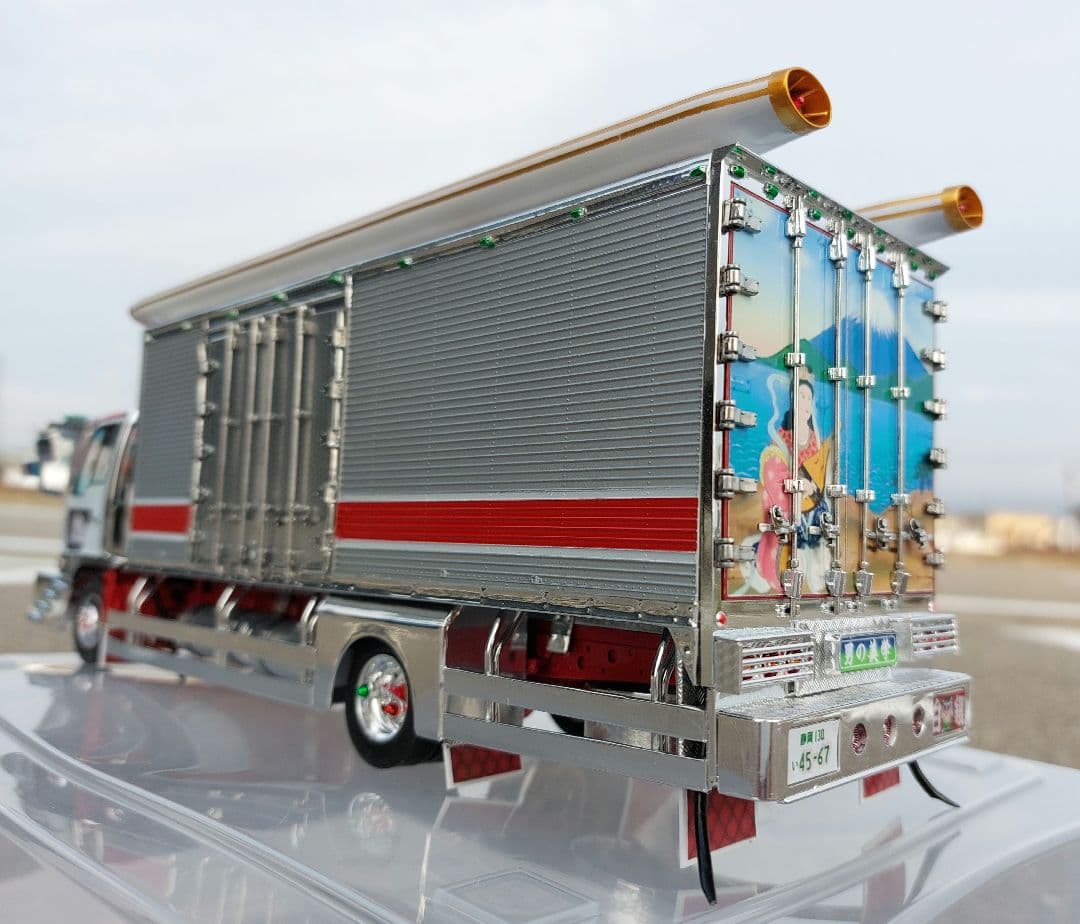 デコトラプラモデル フジミ 1/32 クルージングレンジャー 冷凍車 完成品