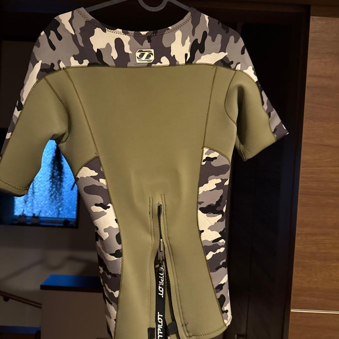 ジェットパイロット迷彩半袖タッパー