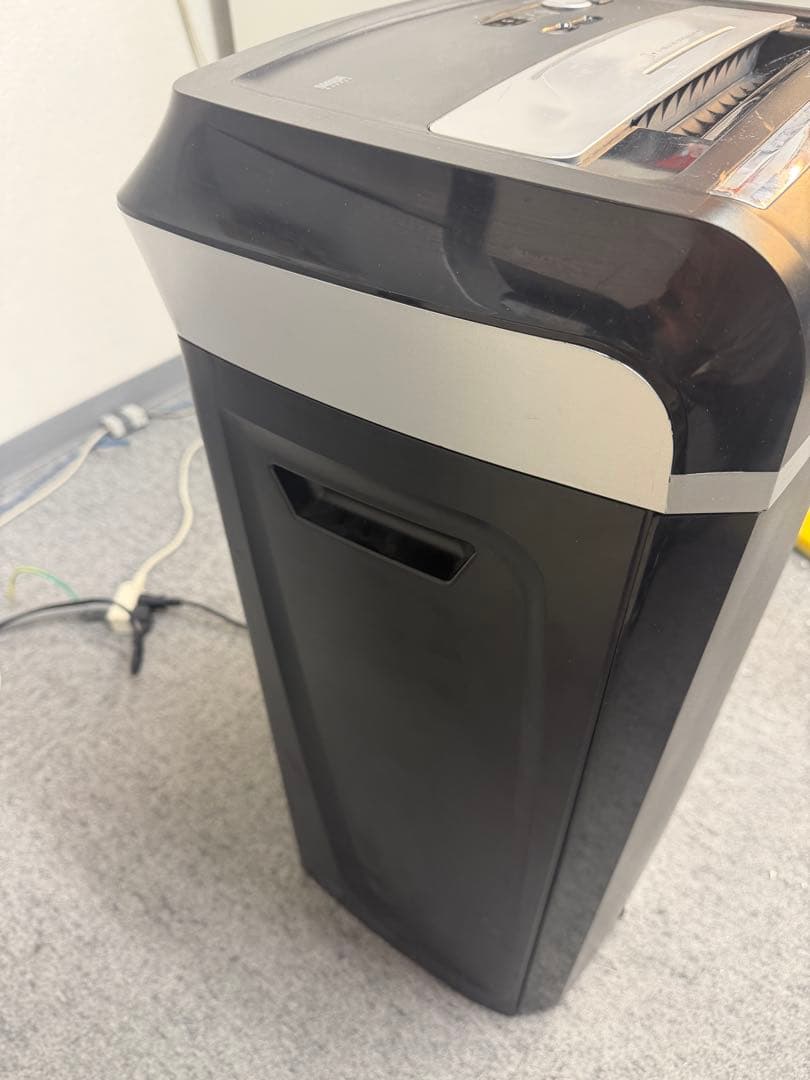 サンワダイレクト☆業務用シュッレッダー26L☆400-PSD021