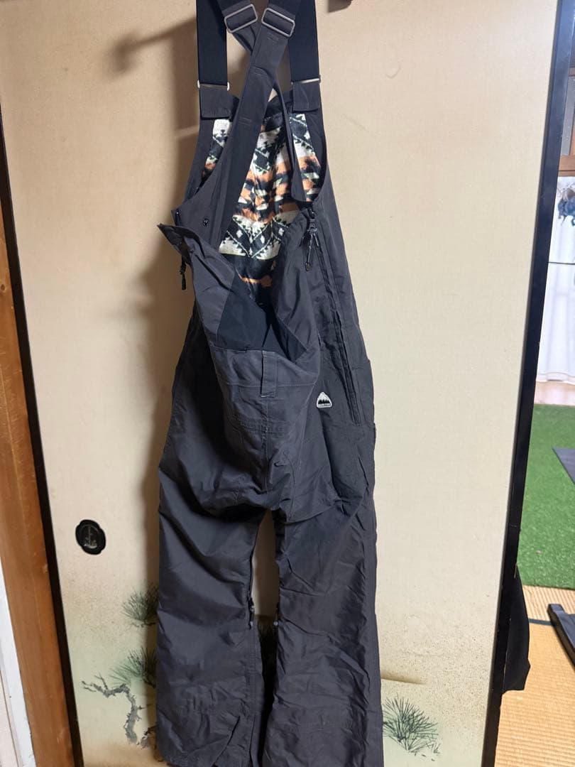 美品バートン　GORETEX スノーボードビブパンツ　女性用