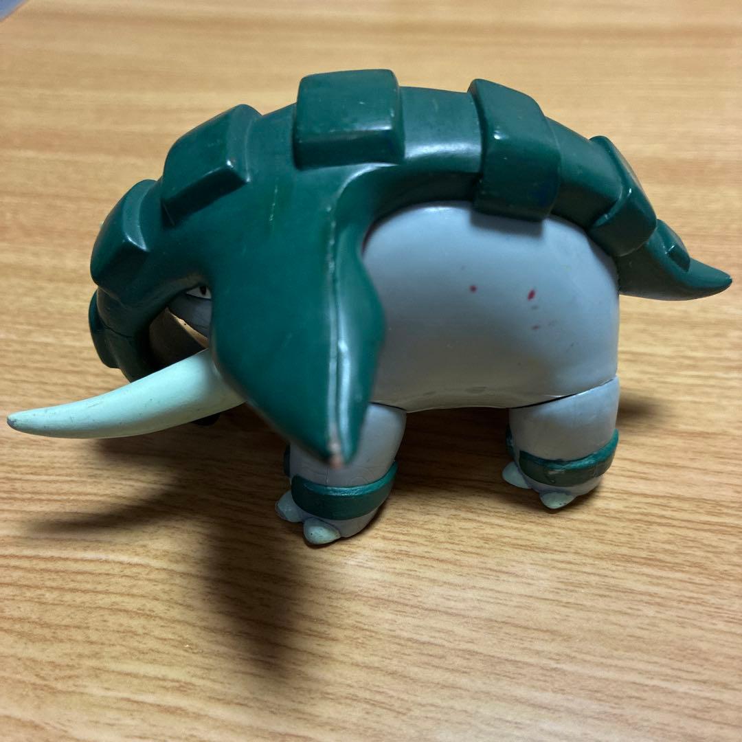 ポケモン　ドンファン　フィギュア　可動式