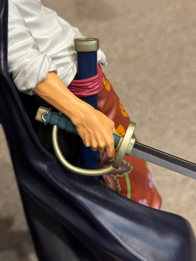 B賞 ワンピース シャンクス フィギュア バンプレくじ