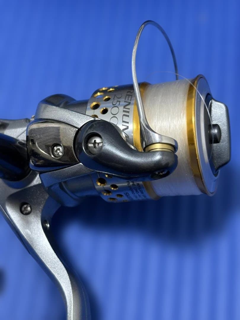 シマノ RARENIUMレアニウムCI4 2500S　替えスプール付き