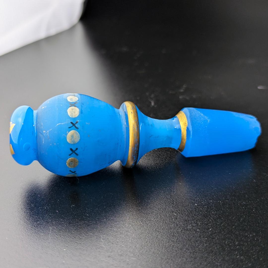 オールドバカラ 青オパーリンガラス 大型香水瓶 エナメル＆金彩ジュエル紋