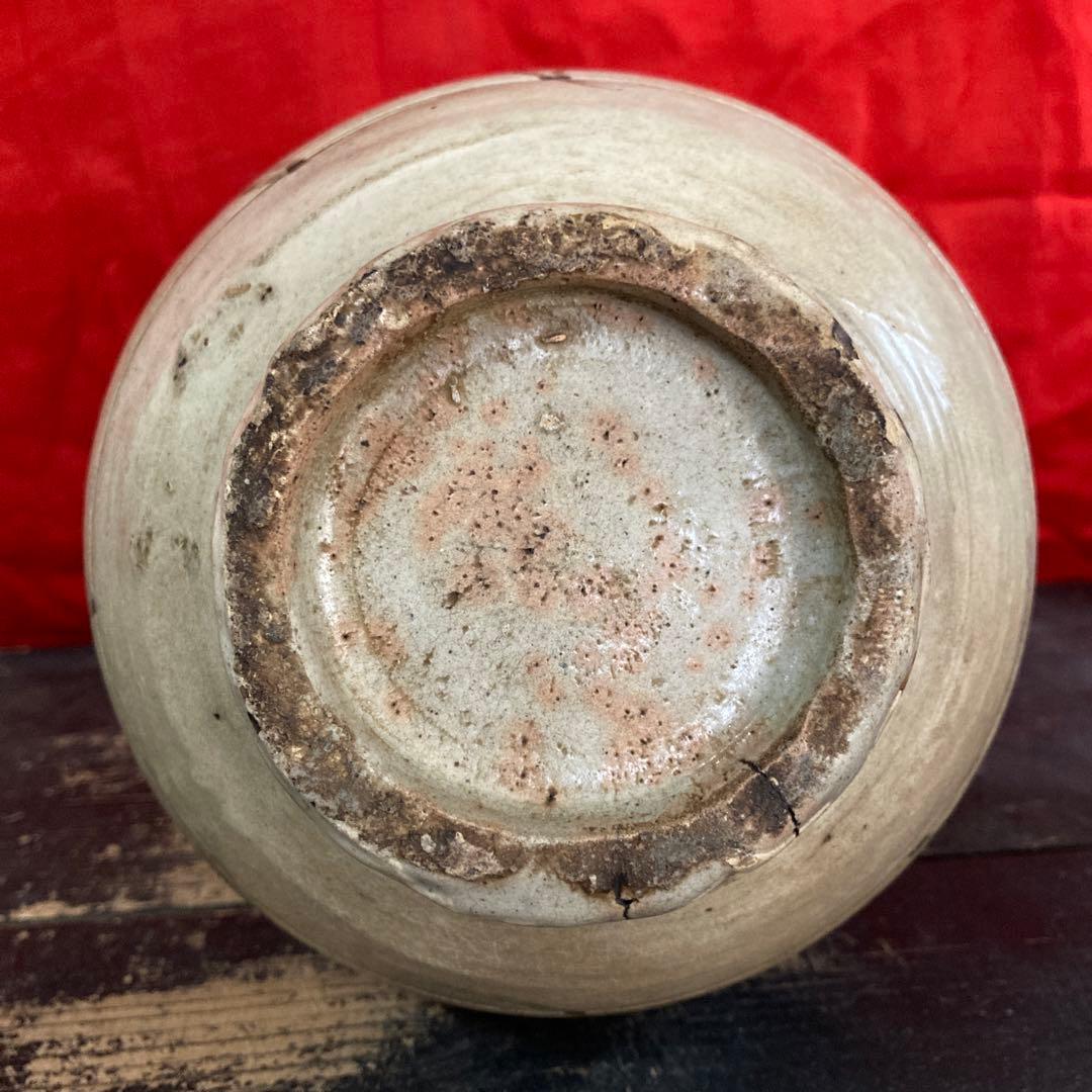 李朝　粉青沙器　白地鉄絵　瓶　徳利　魚水草文　　 鶏龍山