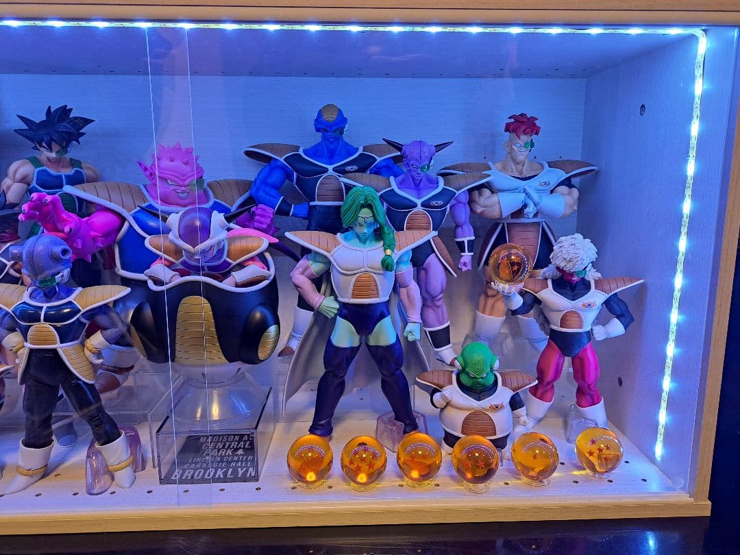 ドラゴンボールフィギュア　まとめ売り　フィギュアケース付き