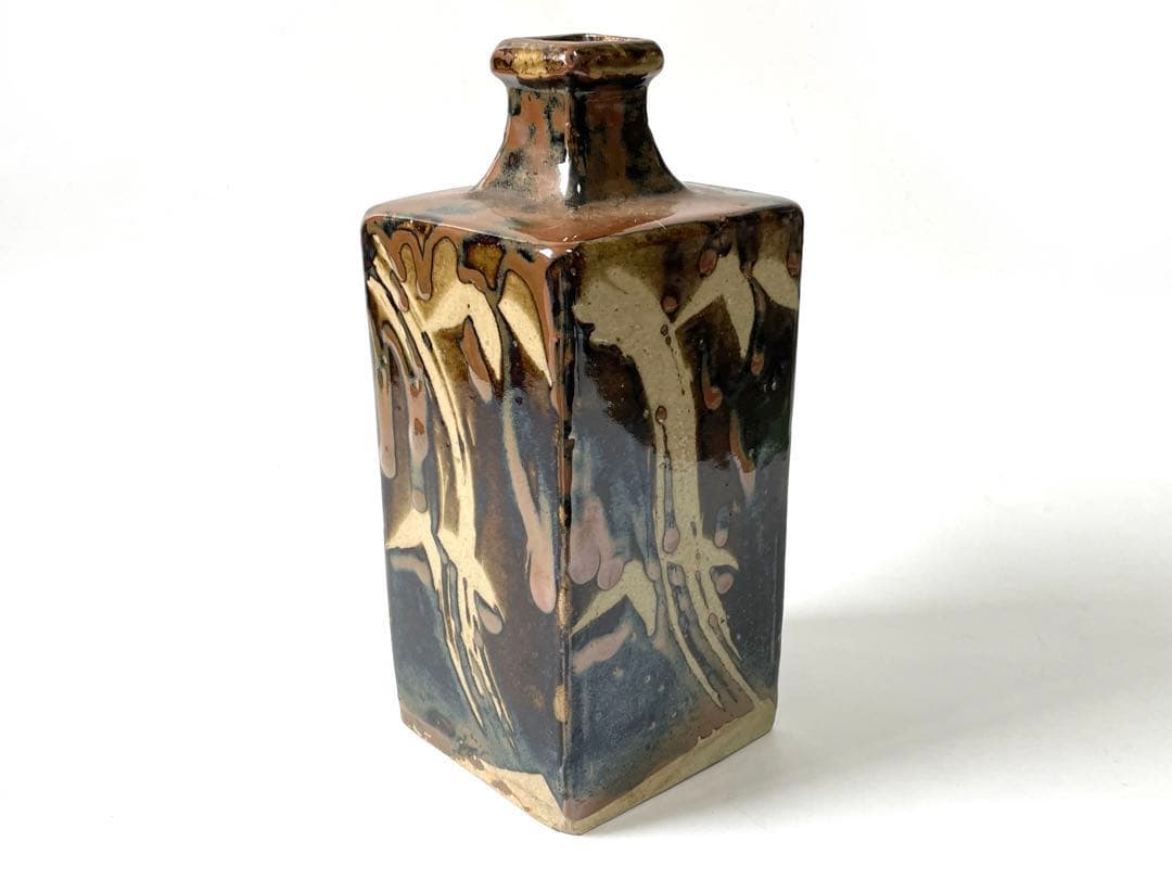 陶芸家　人間国宝　濱田庄司　浜田庄司　？　箱なし　鉄釉　笹文　角瓶　指描　花瓶