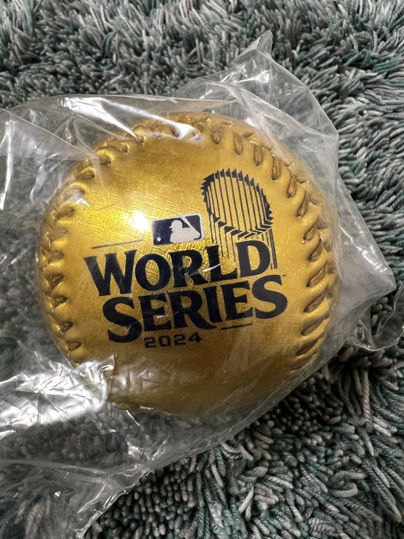 2024年ワールドシリーズ ゴールド 限定 記念ボール ドジャース【新品未開封】