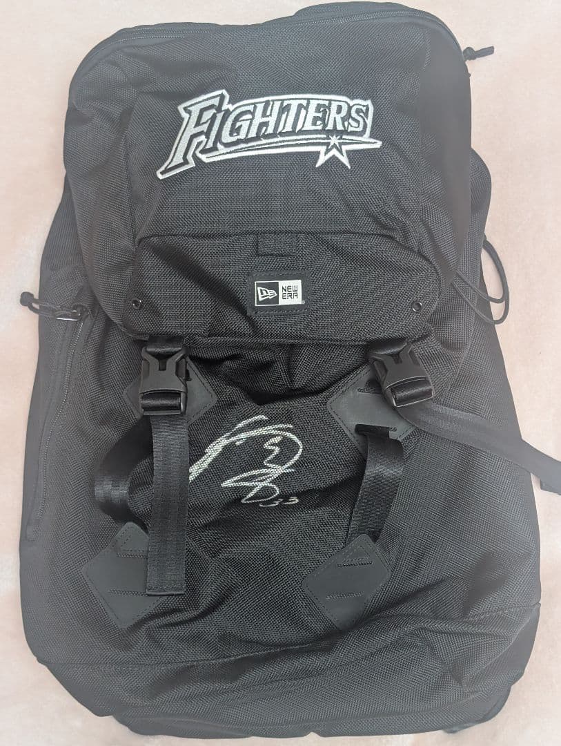 ファイターズ　NEWERA　バックパック　進藤勇也選手サイン入り