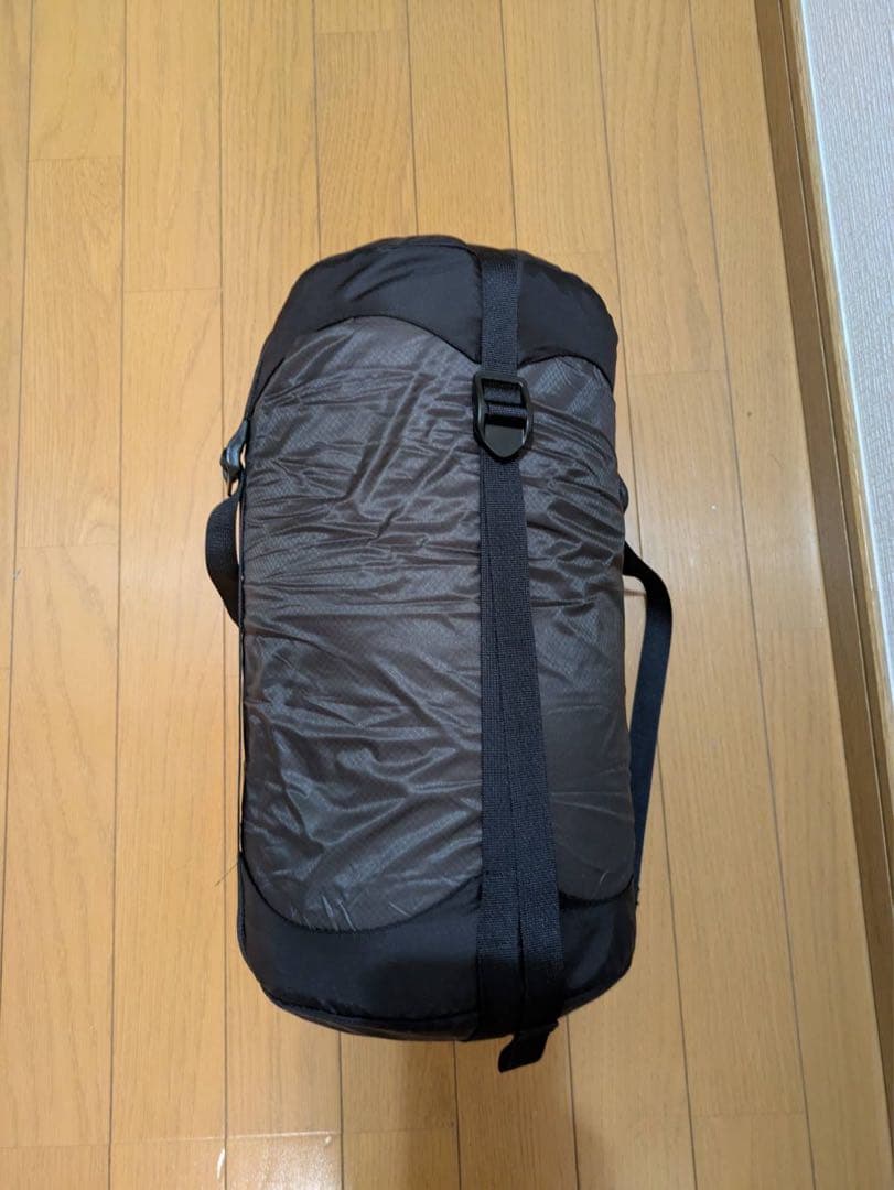 イスカ　ダウンシュラフ　Denali 900 デナリ コンプレッションバッグ付