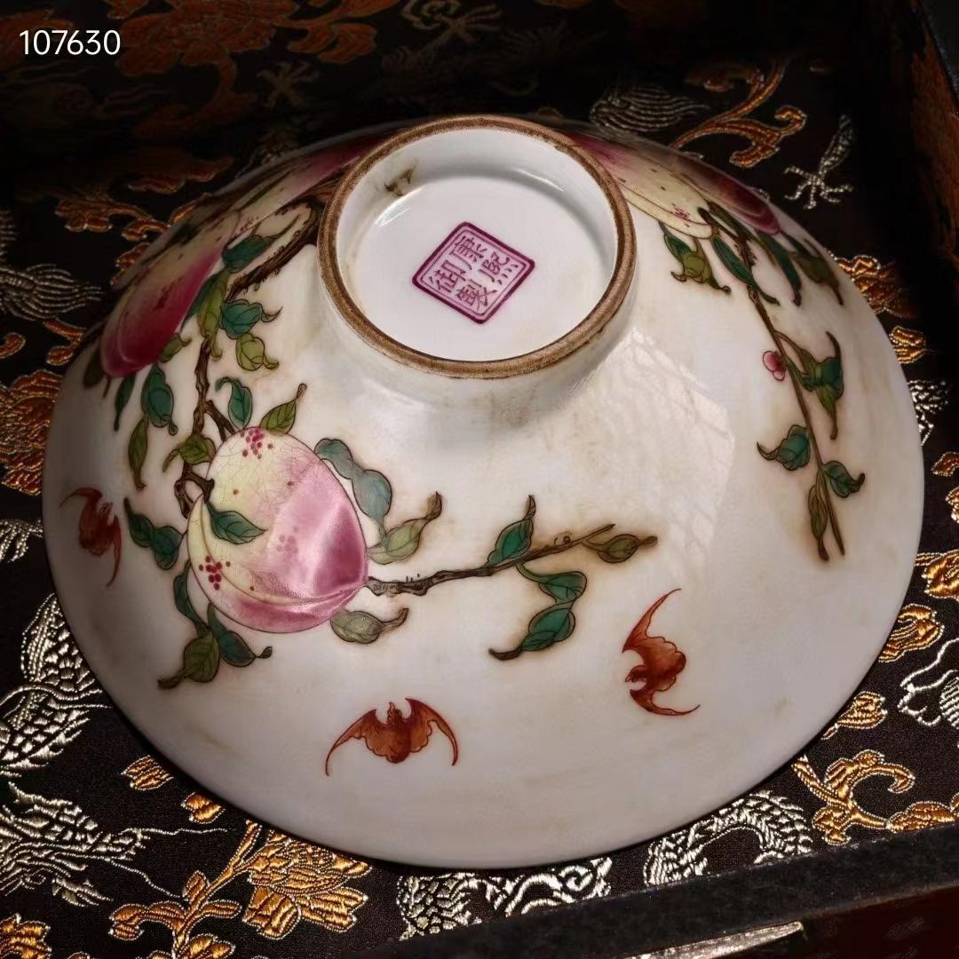 中国古美術・旧藏・古陶瓷品・手描き・粉彩・寿桃紋・瓷碗・彩繪・箱付・置物・古賞物