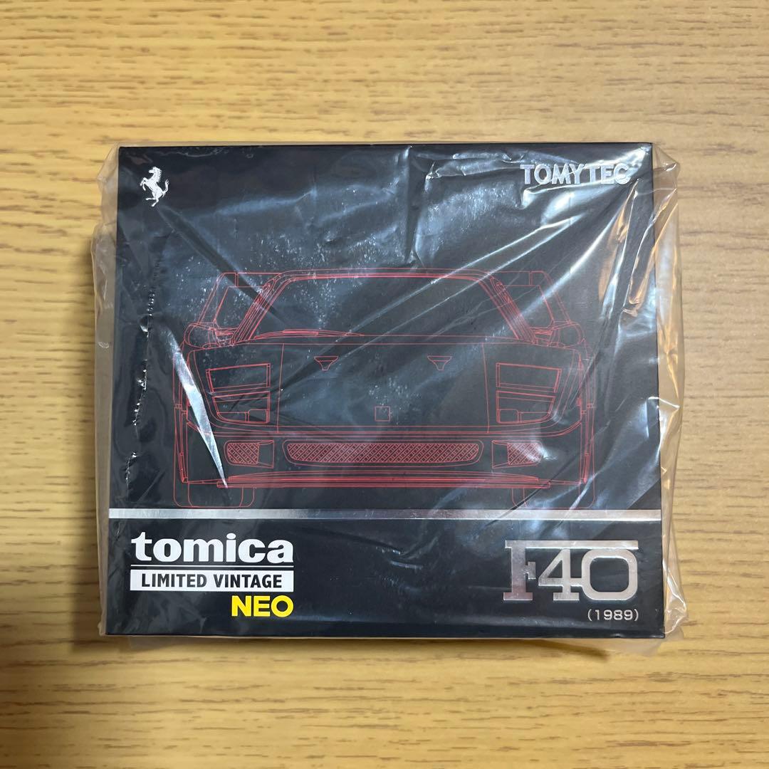 トミカリミテッドヴィンテージNEO フェラーリF40 　未開封新品