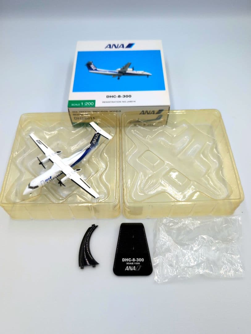 美品♪ANA 全日空商事｜DHC-8-300BOMBARDEIR　ボンバルディア