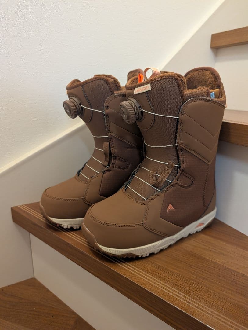 ちさき BURTONスノーボードブーツ 女性用 ブラウン