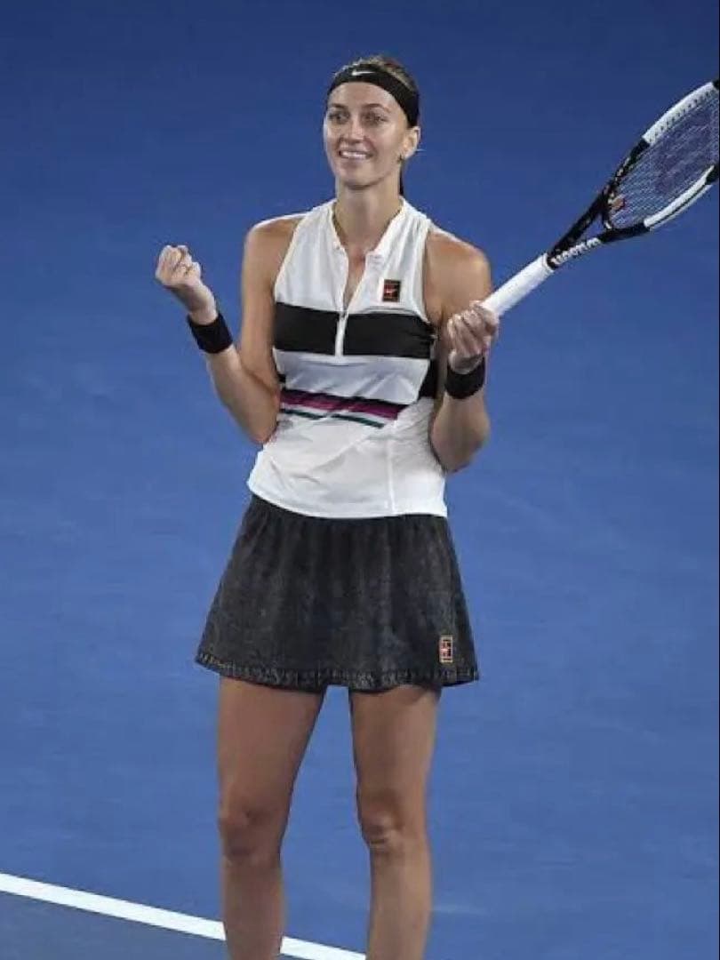 美品＊NIKEナイキ＊ペトラクビトバ選手全豪着用モデル＊上下セットアップL