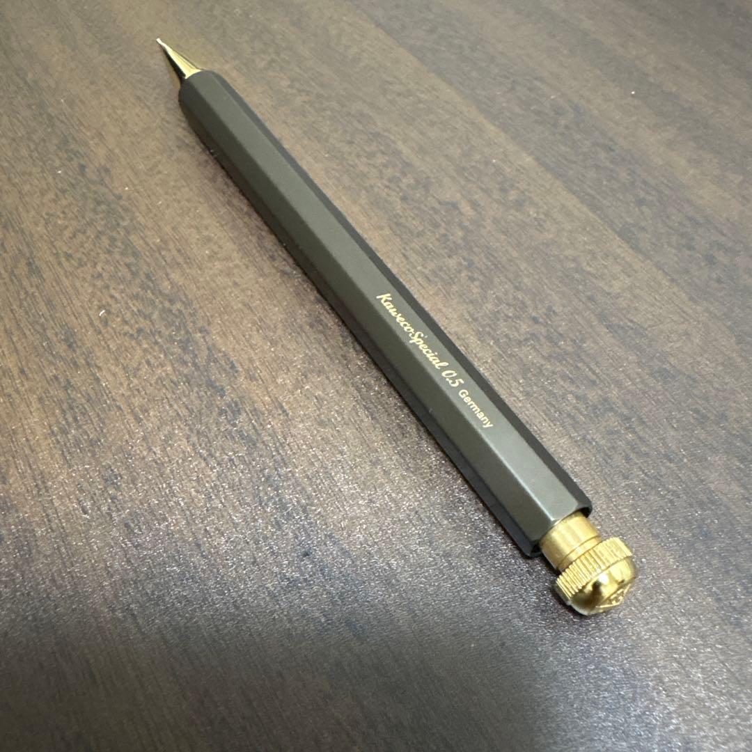 カヴェコスペシャル　伊東屋オリーブブラウン 0.5mm