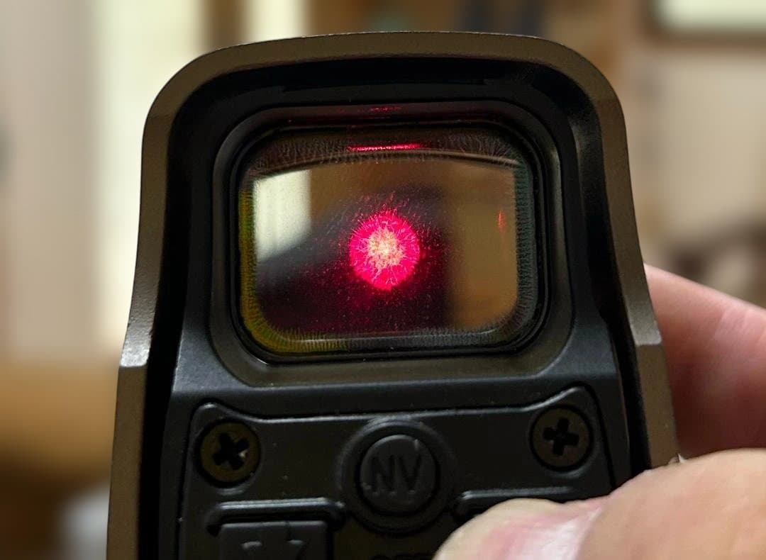 EOTech社製の553ホロサイト 実物