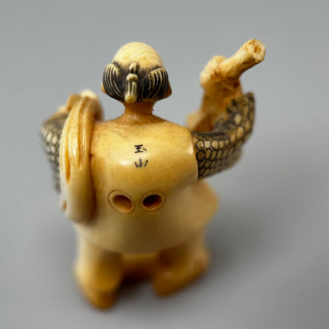 彫刻 人物像極上　根付　天然素材アンティーク骨董　飾り物古美術置物細密細工