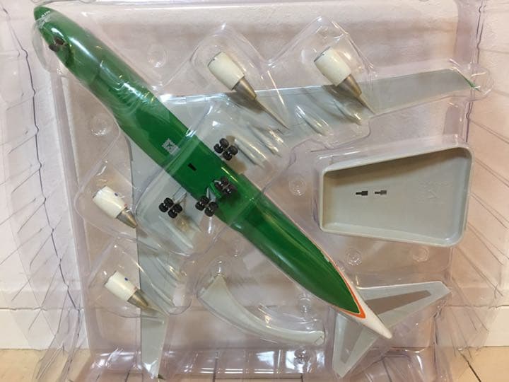 希少価値　1/200 エバー航空  B747 Cargo 航空機模型