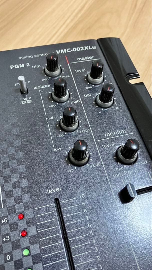 じ*!様 Vestax ミキサーVMC-002XLu