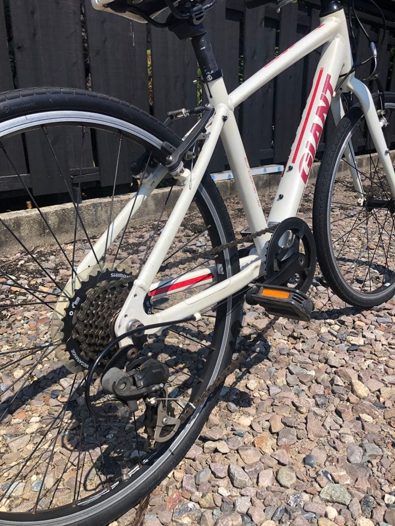 GIANT 24インチ　クロスバイク