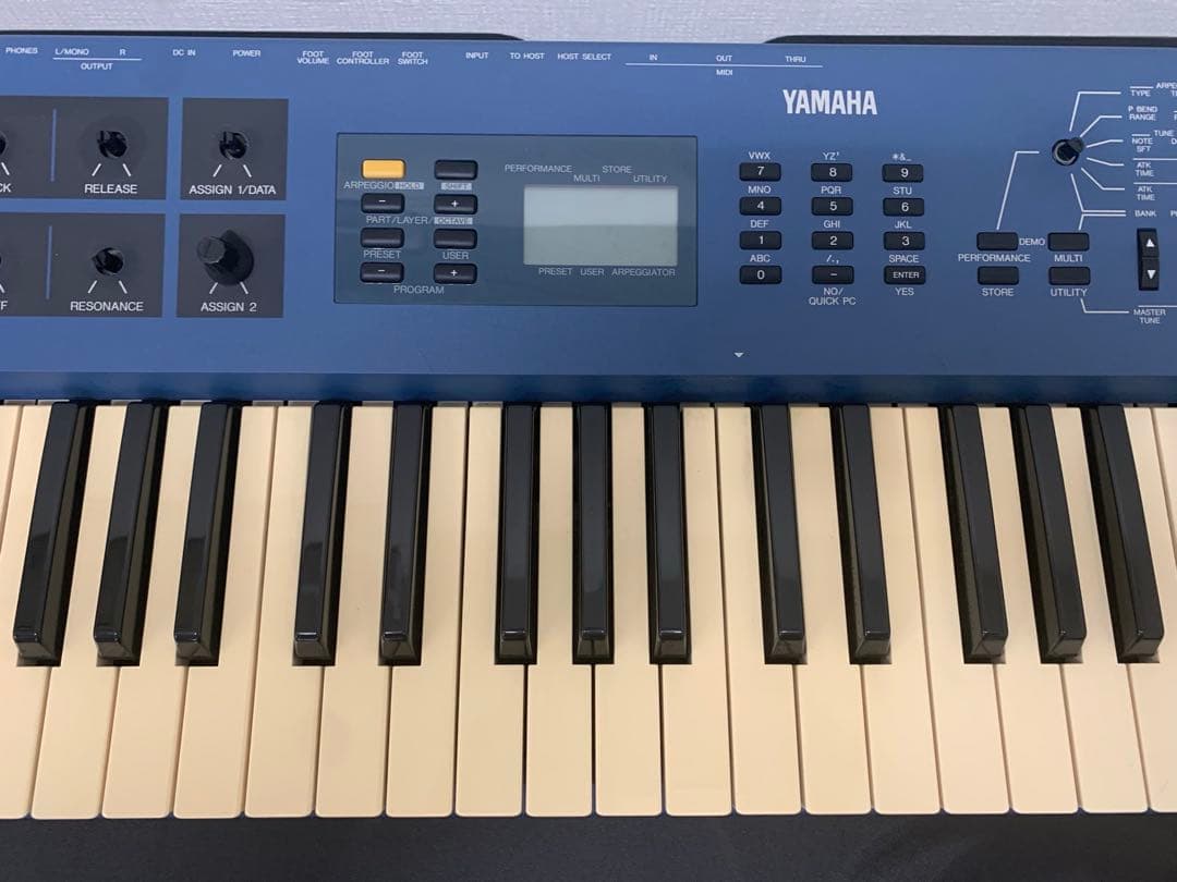 YAMAHA ヤマハ シンセサイザー CS1x ブルー キーボード