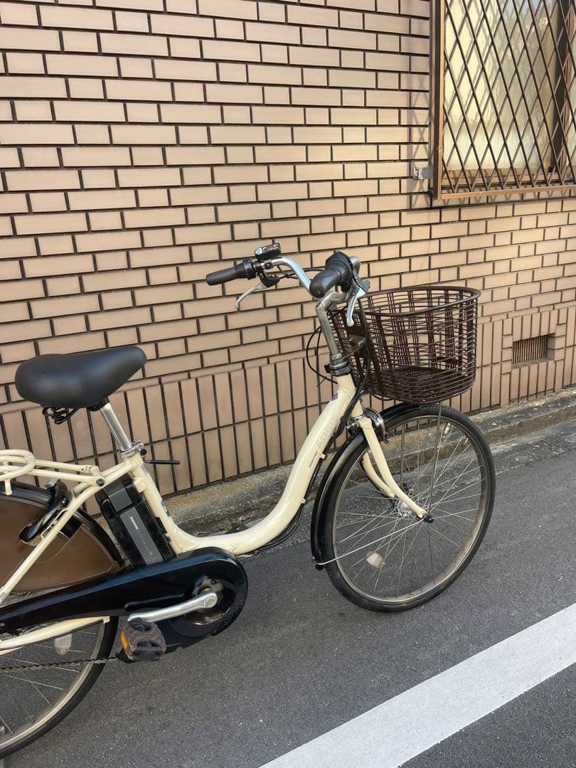 6.6Ahブリヂストン電動アシスト自転車 クリーム色 前カゴ付き
