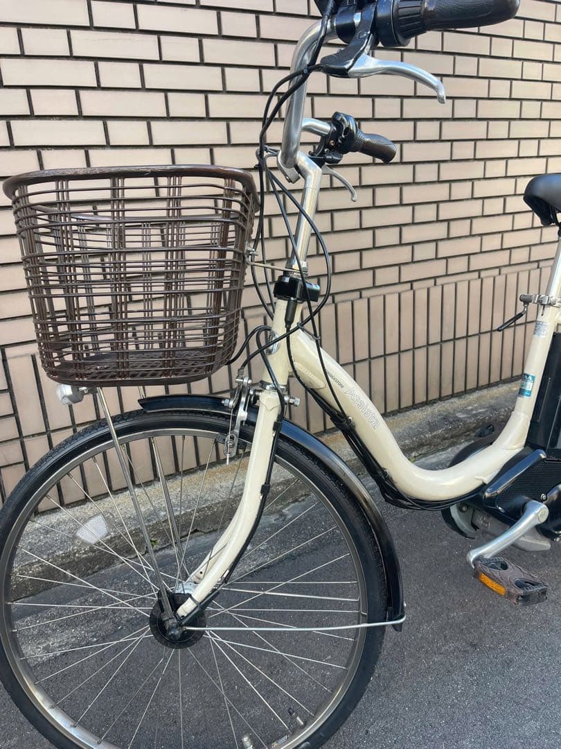 6.6Ahブリヂストン電動アシスト自転車 クリーム色 前カゴ付き